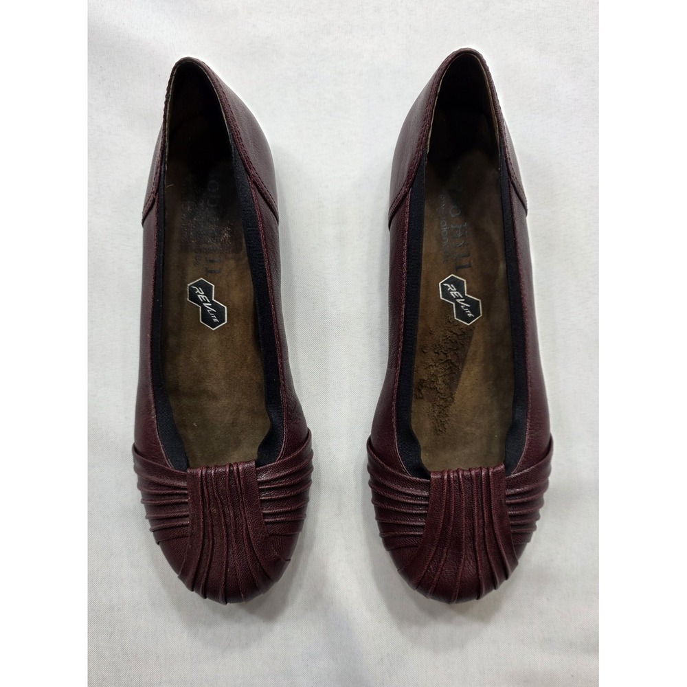 Cobb Hill by New Balance RevLite Women's Casual Maroon Slip‎ On Shoe. Size 8M